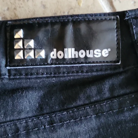 Dollhouse black shorts womans juniors size 9 - Picture 4 of 6